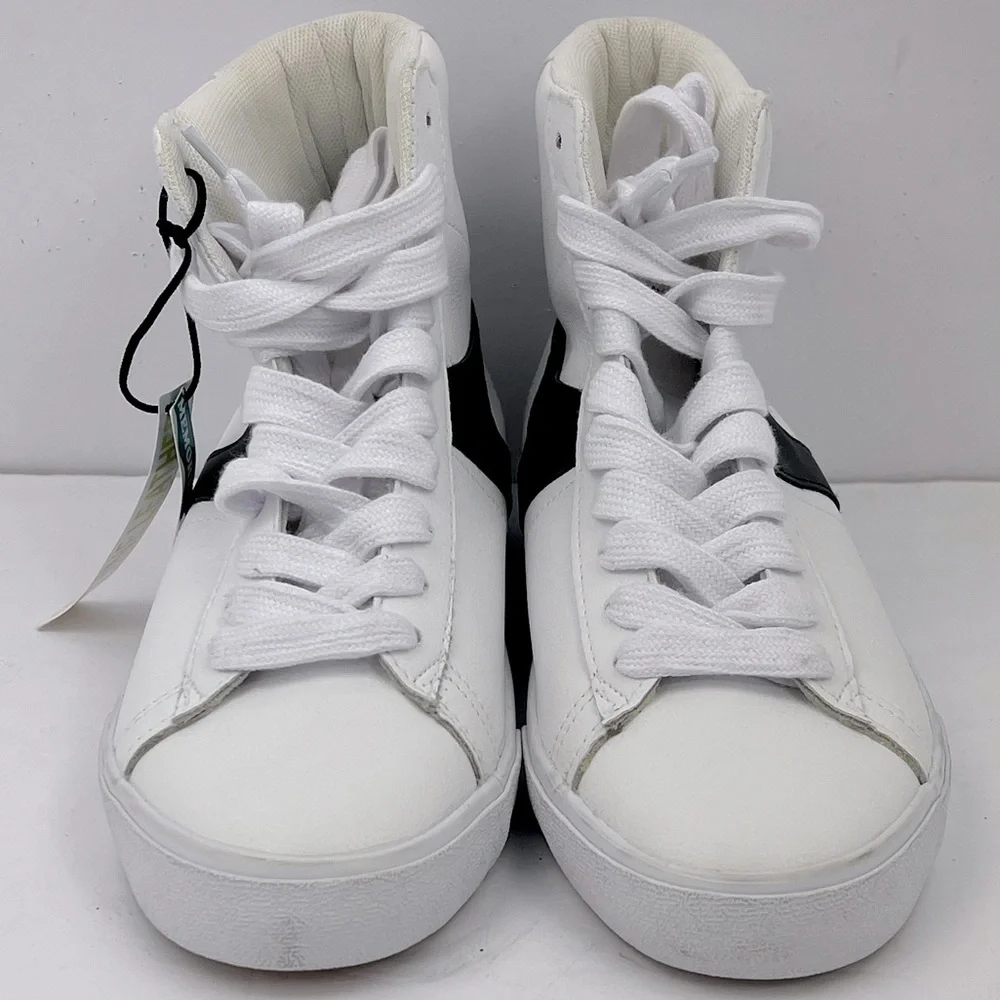 RACHEL ZOE, LEATHER HIGH TOP TENNIS/ WALKING SHOES, LEATHER, MEMORY FOAM SIZE 9